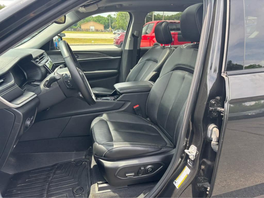 used 2022 Jeep Grand Cherokee L car, priced at $36,975