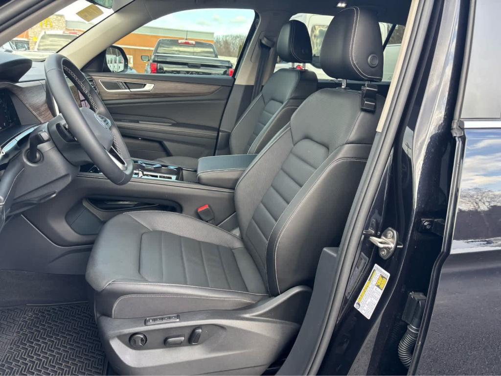 used 2024 Volkswagen Atlas car, priced at $39,975