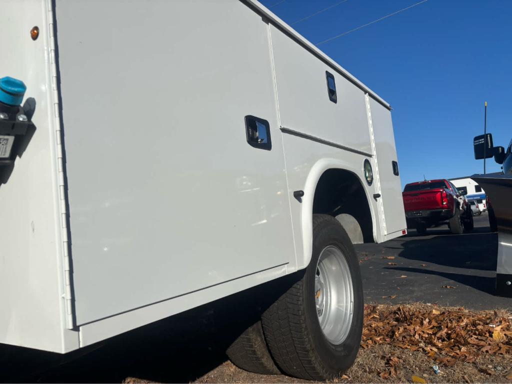 new 2024 Chevrolet Silverado 3500 car, priced at $77,379