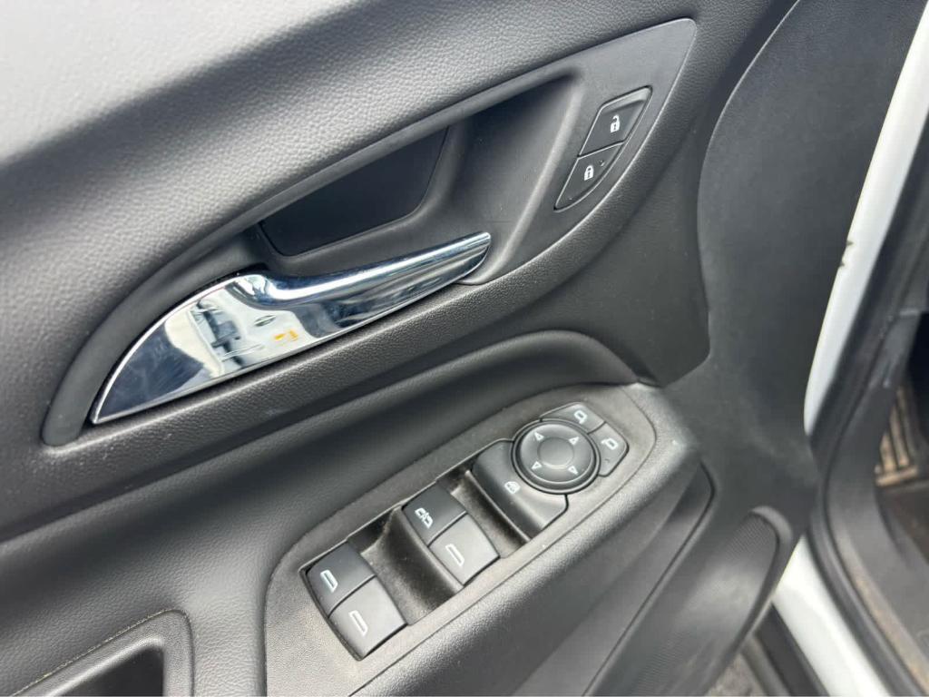 used 2021 Chevrolet Equinox car, priced at $22,975
