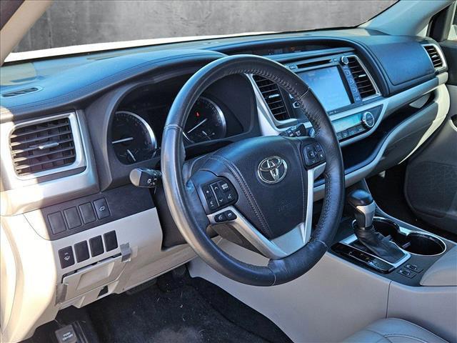 used 2014 Toyota Highlander car, priced at $17,992