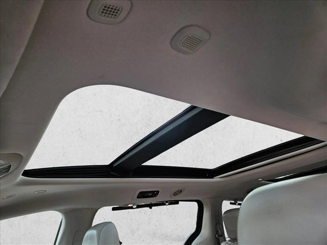 used 2020 Chrysler Pacifica car, priced at $16,991