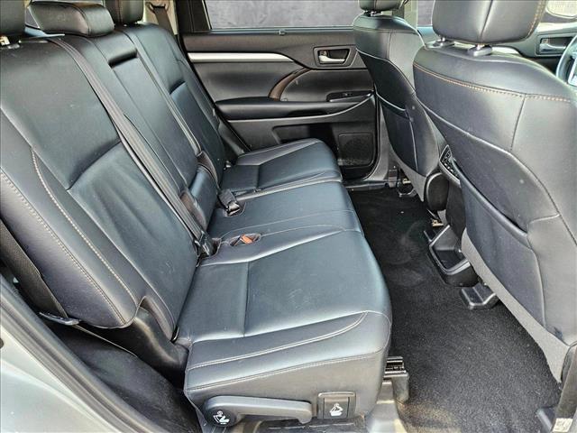 used 2019 Toyota Highlander car, priced at $25,991