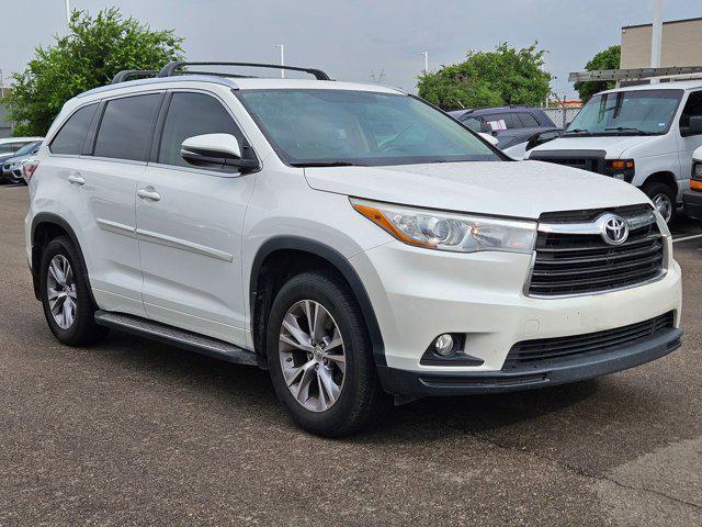 used 2015 Toyota Highlander car, priced at $14,991