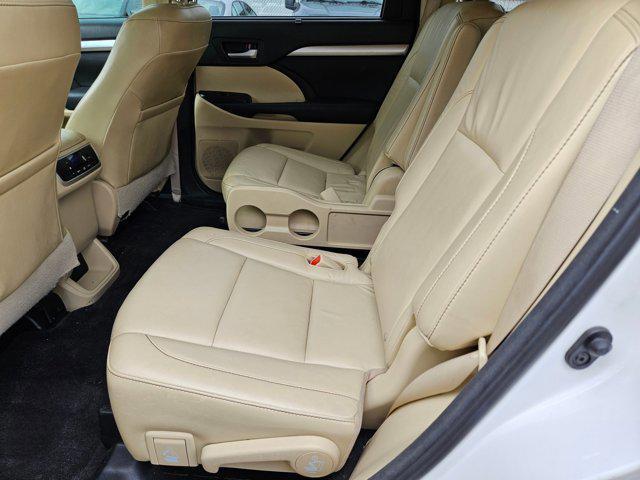 used 2015 Toyota Highlander car, priced at $14,991