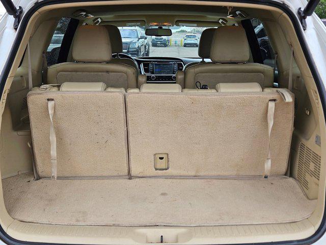 used 2015 Toyota Highlander car, priced at $14,991