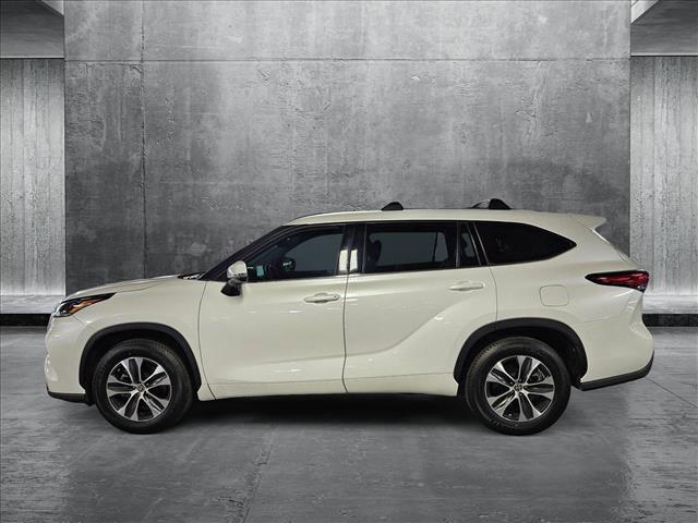 used 2021 Toyota Highlander car, priced at $29,991