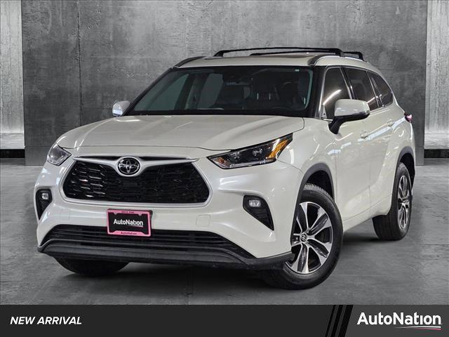 used 2021 Toyota Highlander car, priced at $29,991