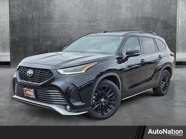 used 2023 Toyota Highlander car, priced at $41,991