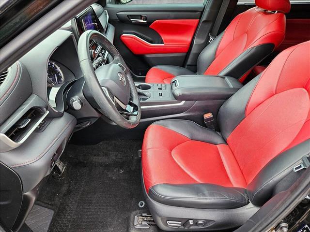 used 2023 Toyota Highlander car, priced at $41,991