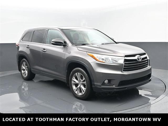 used 2015 Toyota Highlander car, priced at $12,909