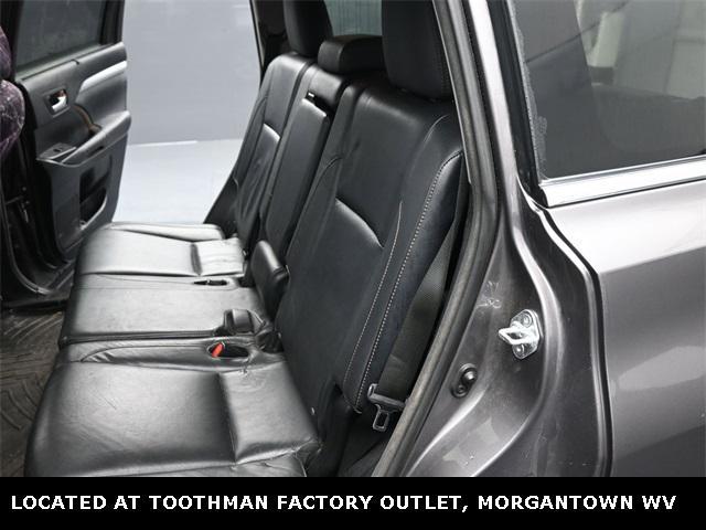 used 2015 Toyota Highlander car, priced at $12,909