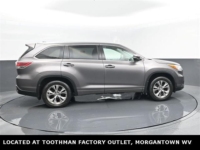 used 2015 Toyota Highlander car, priced at $12,909