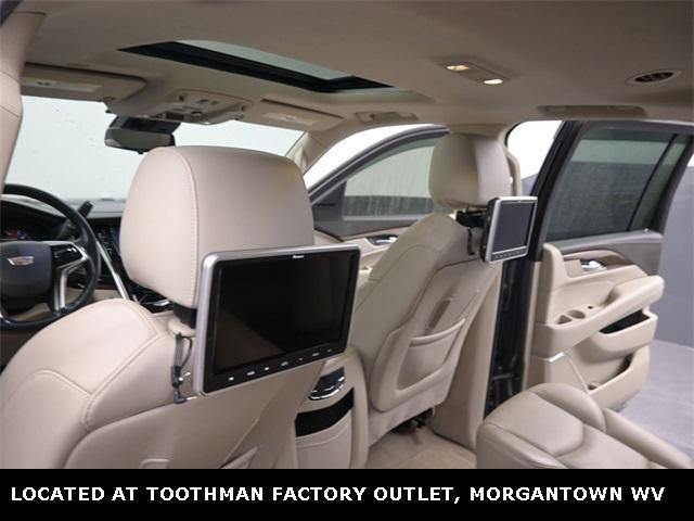 used 2020 Cadillac Escalade ESV car, priced at $34,664
