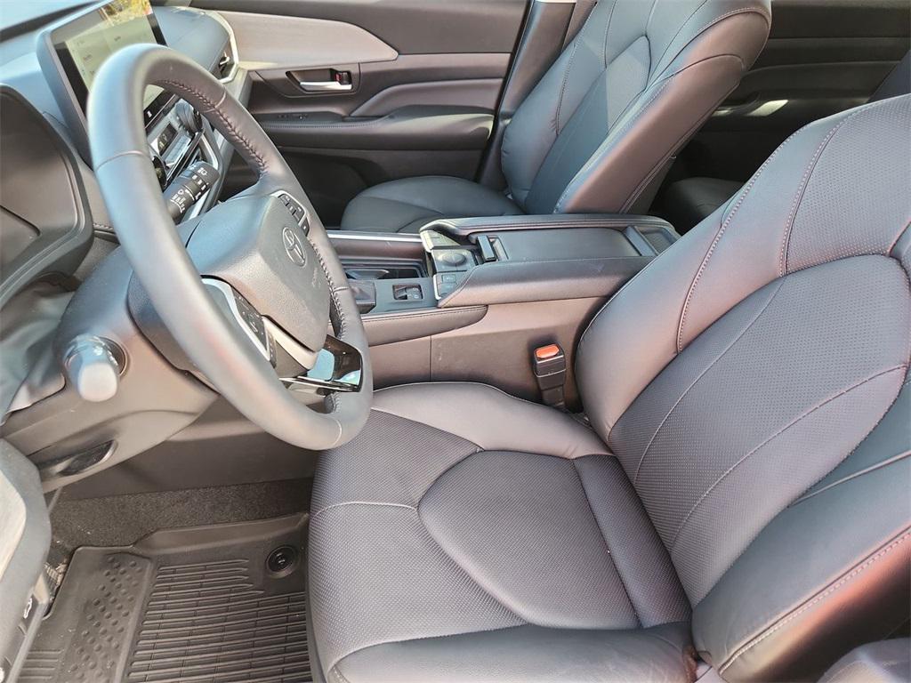 used 2025 Toyota Grand Highlander car, priced at $55,500