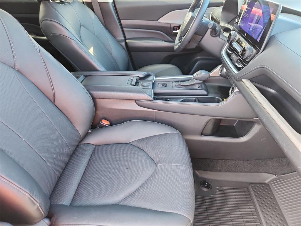 used 2025 Toyota Grand Highlander car, priced at $55,500