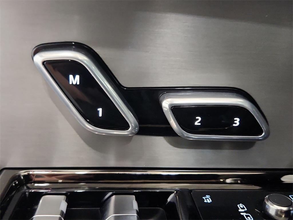 new 2025 Land Rover Range Rover Sport car, priced at $115,531