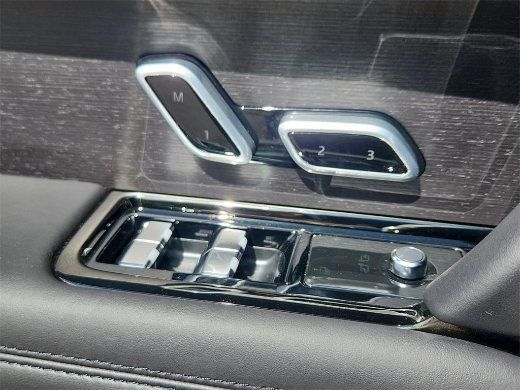 new 2025 Land Rover Range Rover Sport car, priced at $132,111
