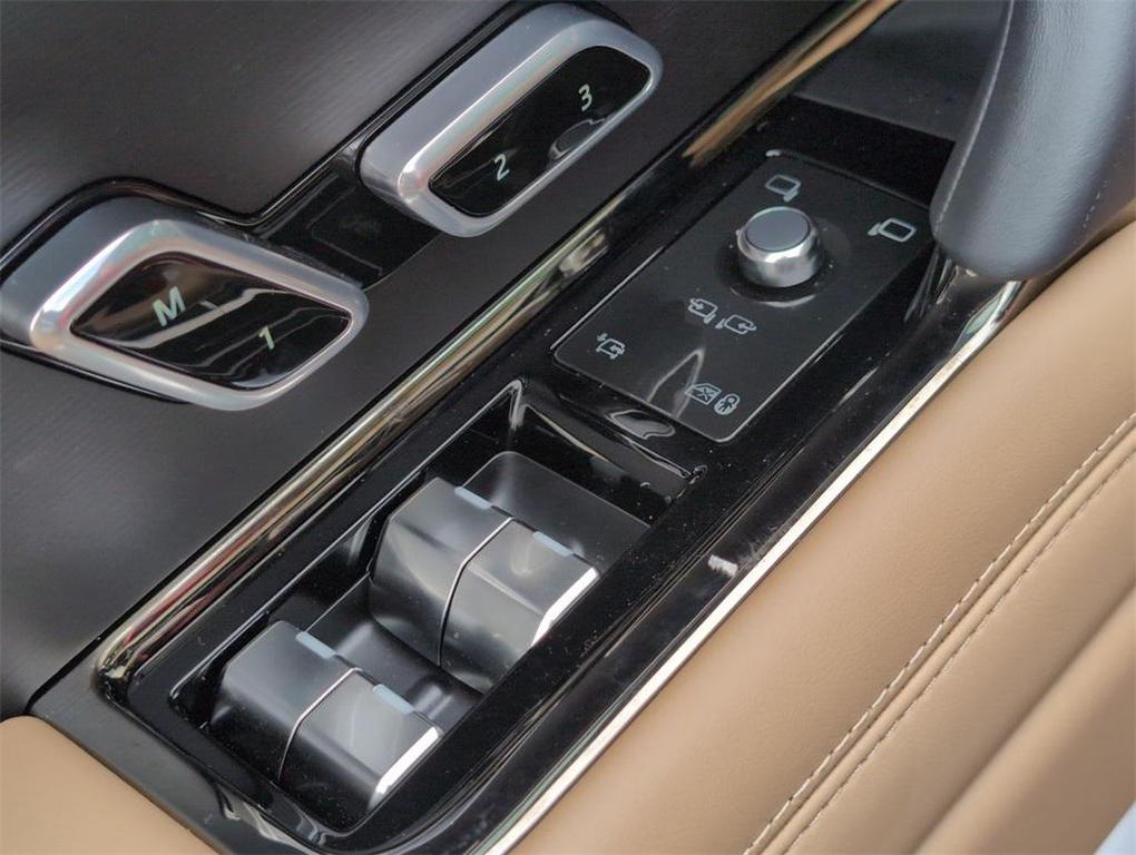 new 2025 Land Rover Range Rover Sport car, priced at $97,392