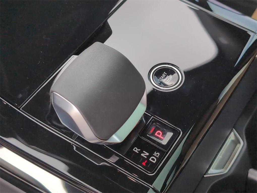 new 2025 Land Rover Range Rover Sport car, priced at $97,392