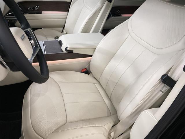 new 2025 Land Rover Range Rover car, priced at $153,648