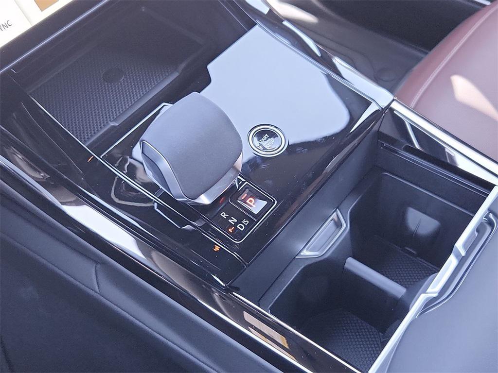 new 2025 Land Rover Range Rover Sport car, priced at $111,277