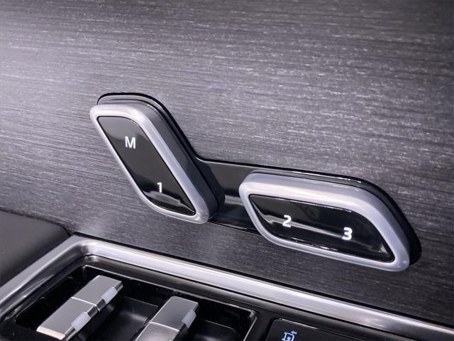 new 2025 Land Rover Range Rover car, priced at $141,658