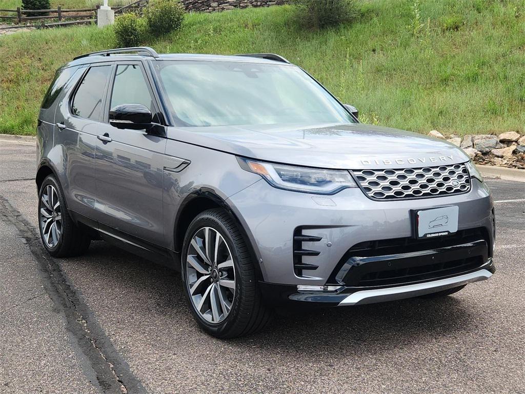 new 2025 Land Rover Discovery car, priced at $88,694