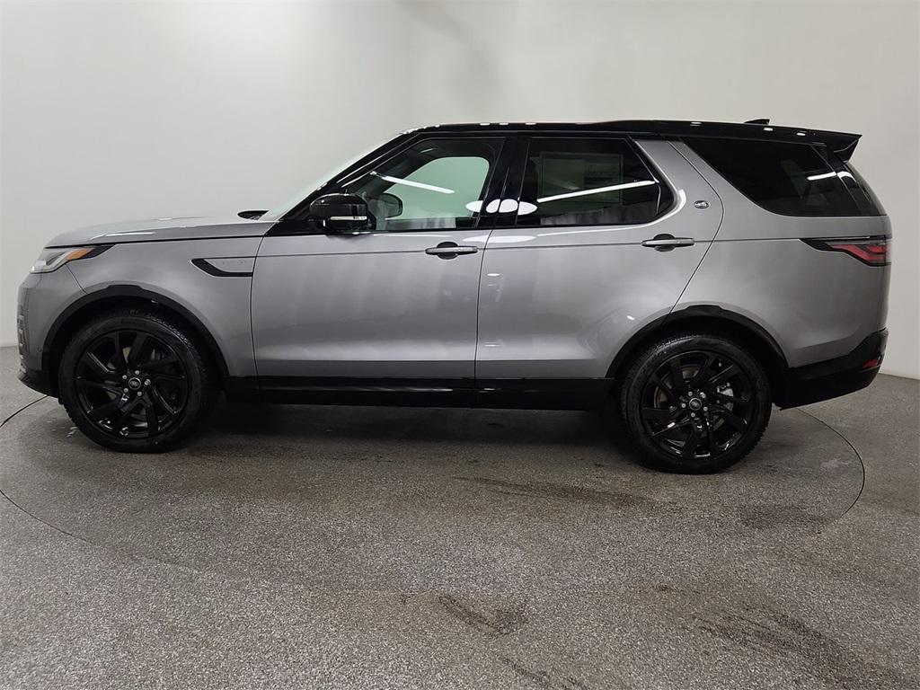 new 2025 Land Rover Discovery car, priced at $74,519