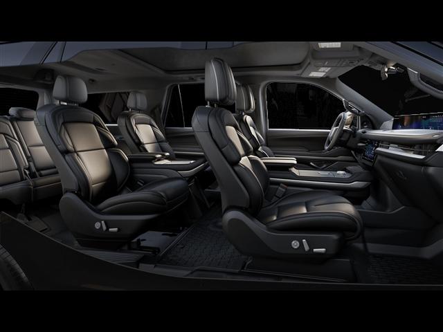 new 2025 Lincoln Navigator car, priced at $108,855
