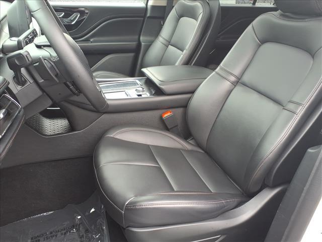 used 2024 Lincoln Aviator car, priced at $43,448