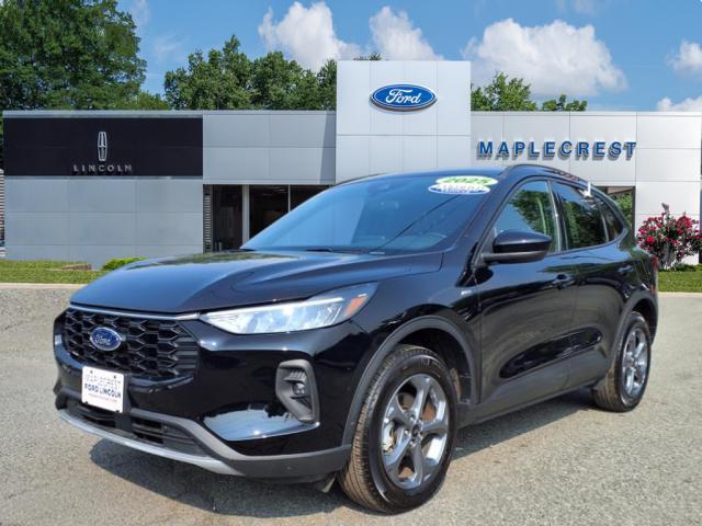 used 2025 Ford Escape car, priced at $23,998