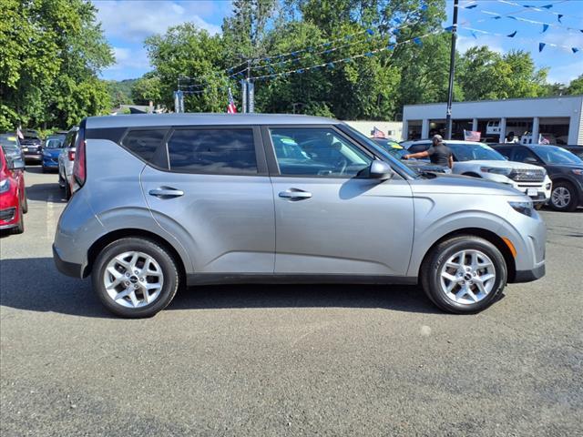used 2024 Kia Soul car, priced at $16,488