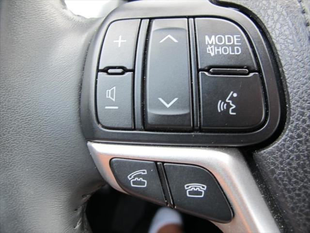 used 2016 Toyota Highlander car, priced at $22,900