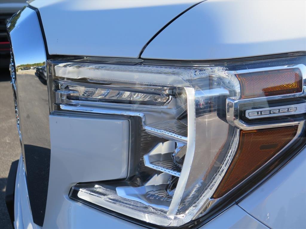 used 2022 GMC Sierra 1500 car, priced at $42,900