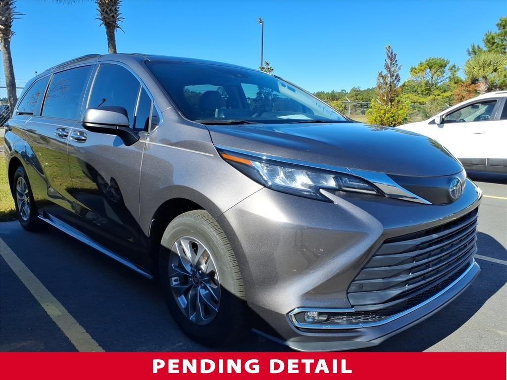 used 2022 Toyota Sienna car, priced at $41,500