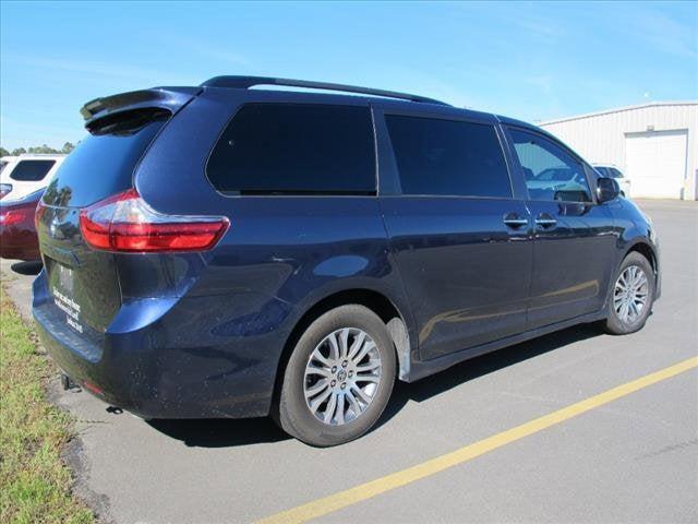 used 2020 Toyota Sienna car, priced at $31,900