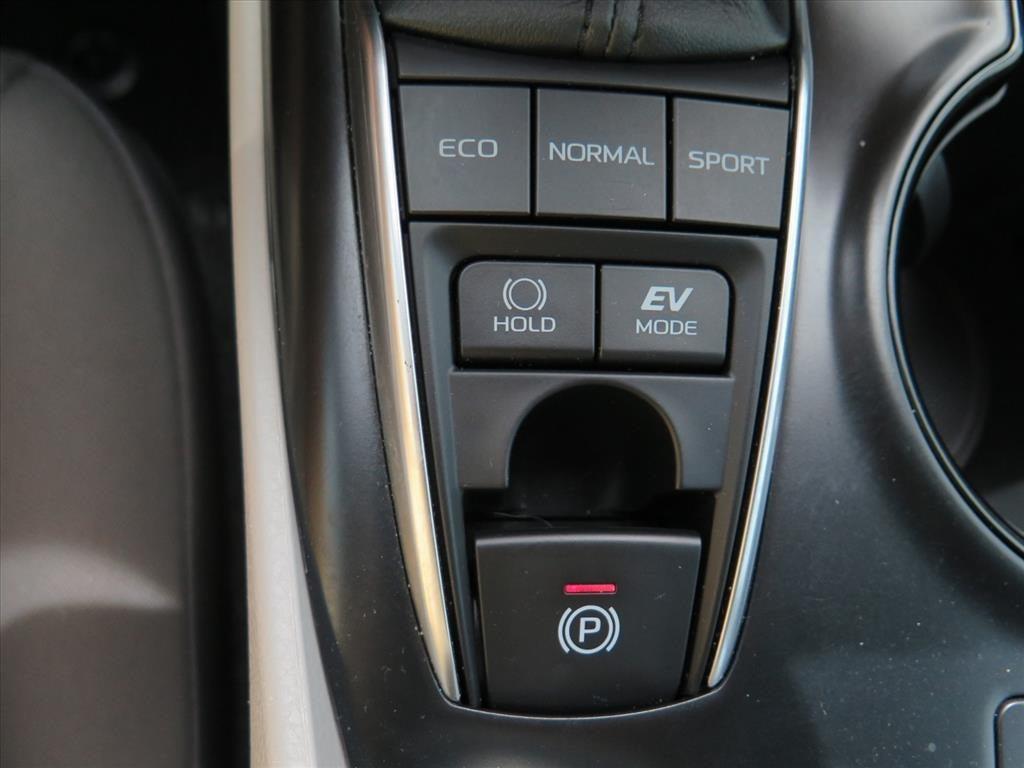 used 2019 Toyota Camry Hybrid car, priced at $20,900