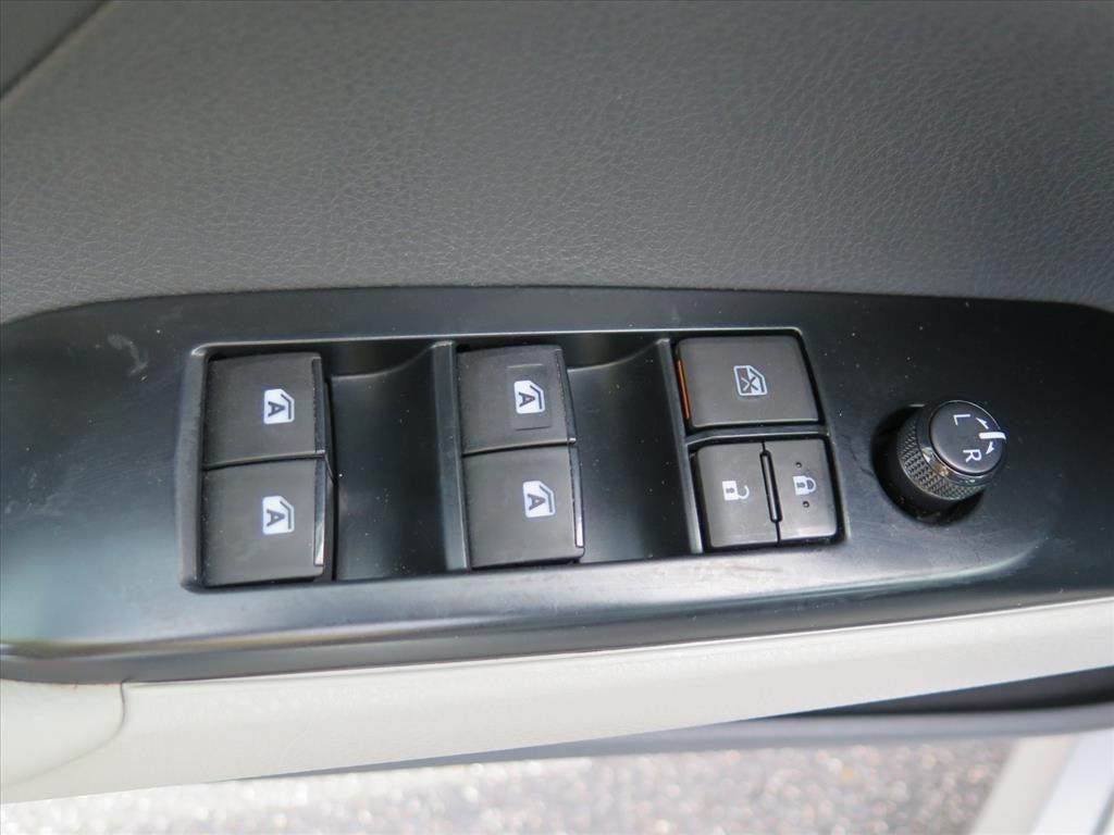 used 2019 Toyota Camry Hybrid car, priced at $20,900