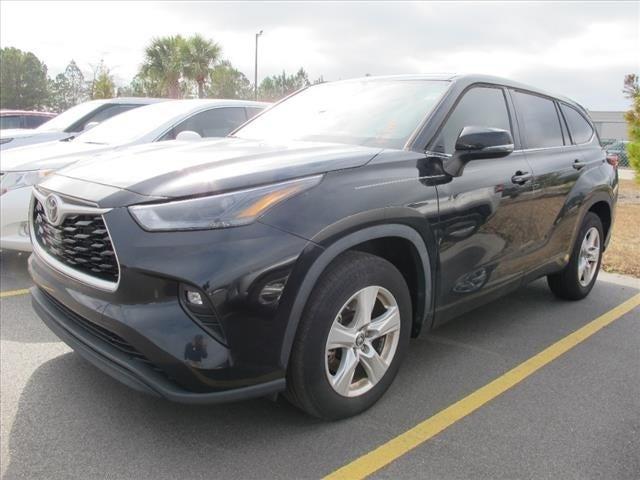 used 2022 Toyota Highlander car, priced at $29,900