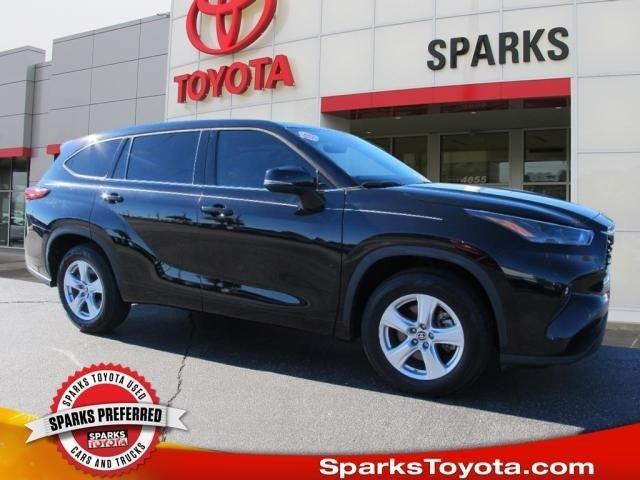 used 2022 Toyota Highlander car, priced at $29,900