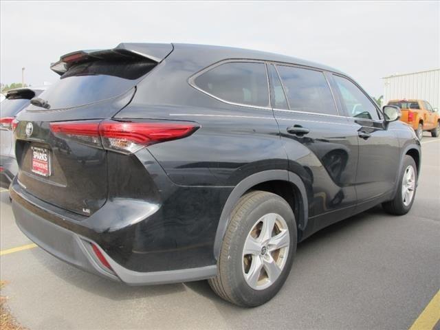 used 2022 Toyota Highlander car, priced at $29,900