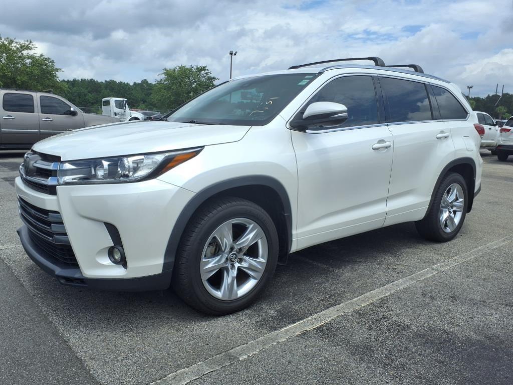 used 2018 Toyota Highlander car, priced at $25,900