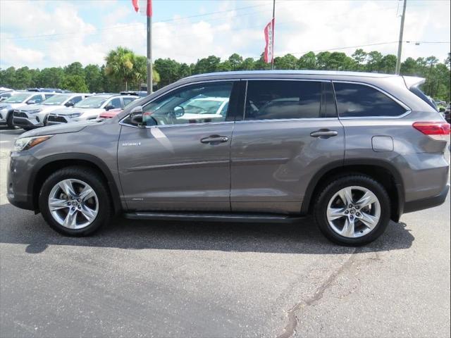 used 2017 Toyota Highlander Hybrid car, priced at $25,900