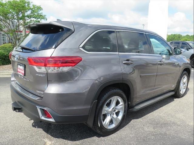 used 2017 Toyota Highlander Hybrid car, priced at $25,900