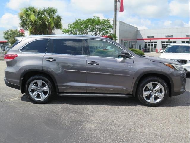 used 2017 Toyota Highlander Hybrid car, priced at $25,900