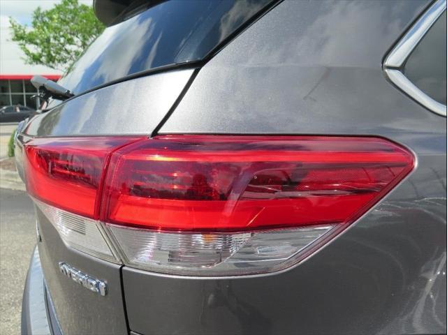 used 2017 Toyota Highlander Hybrid car, priced at $25,900