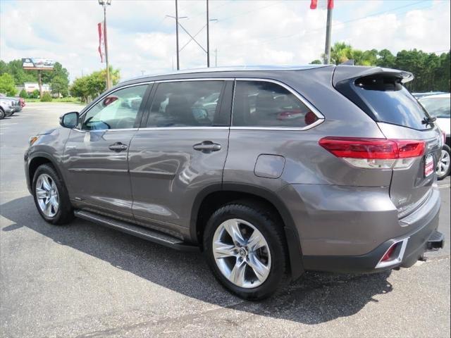 used 2017 Toyota Highlander Hybrid car, priced at $25,900