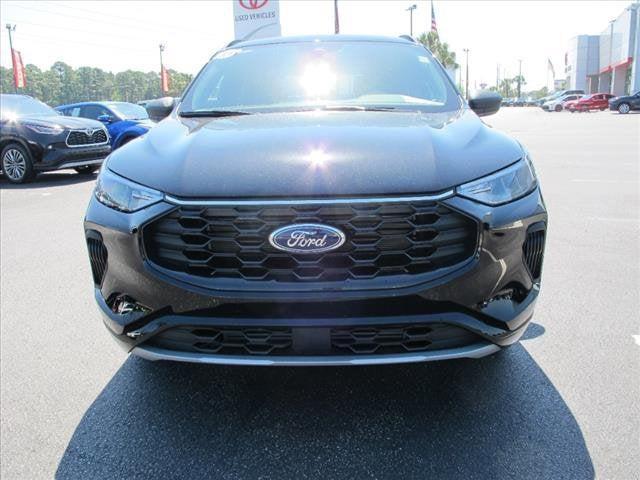 used 2023 Ford Escape car, priced at $30,995