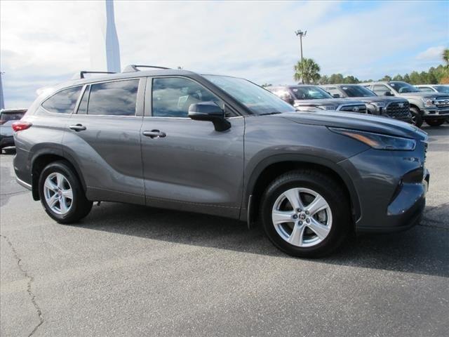 used 2023 Toyota Highlander car, priced at $32,900